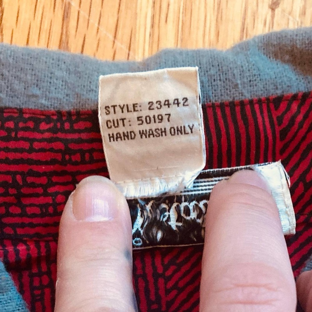 Vintage 80s Notations Red and Black Button Down Shirt with Gray Details - Picture 6 of 7